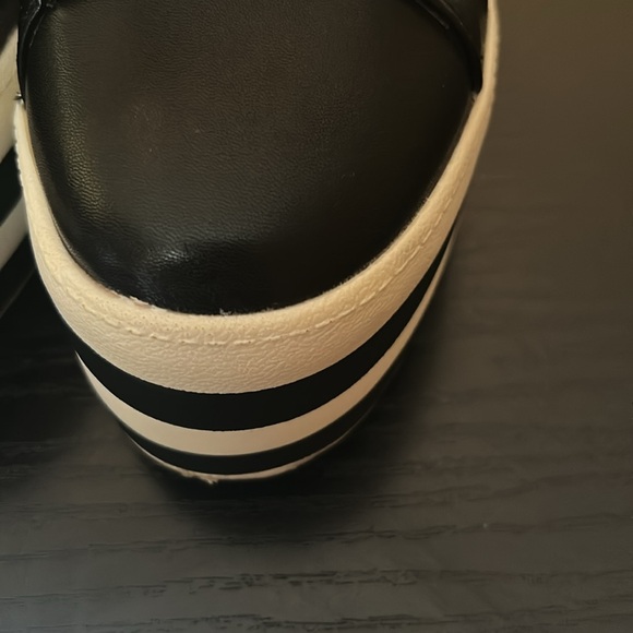 Weeboo, platform sneakers, black and white size 8.5EUC - Picture 4 of 9